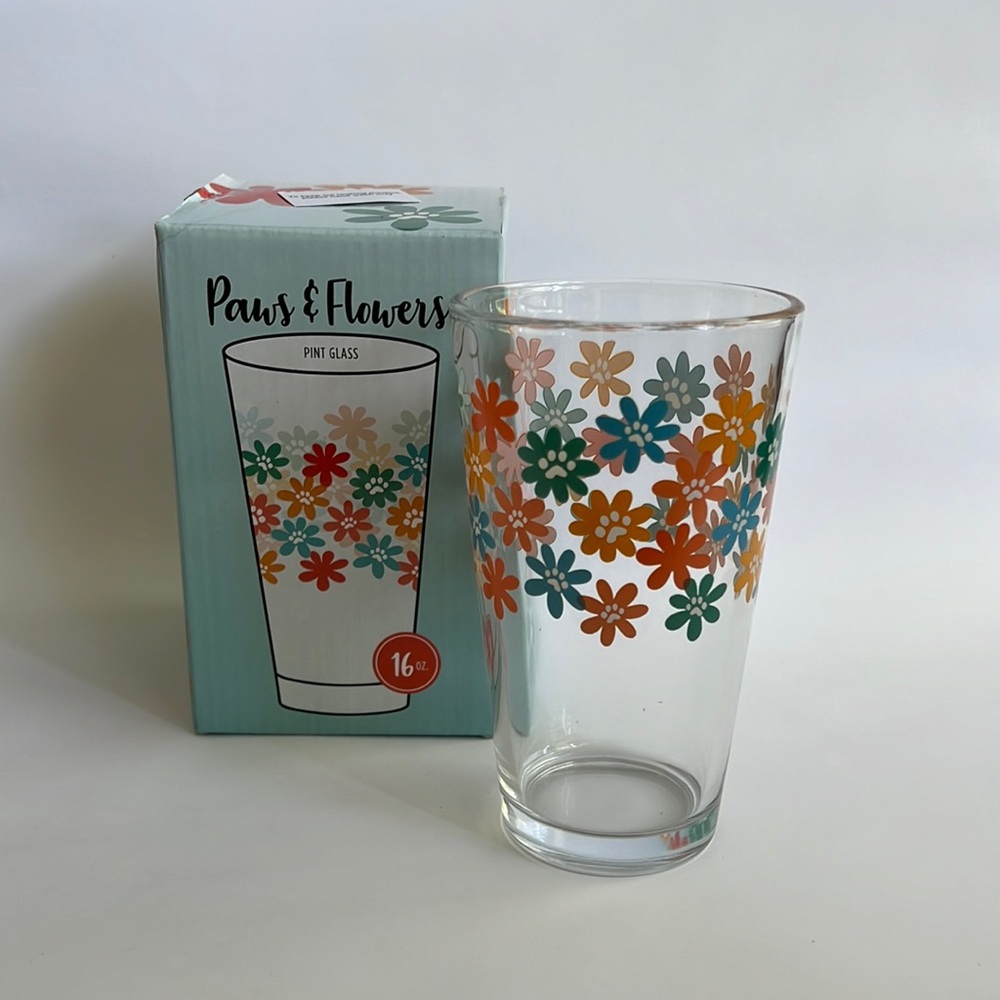 Paws and Flowers Pint Glass Cup 16oz